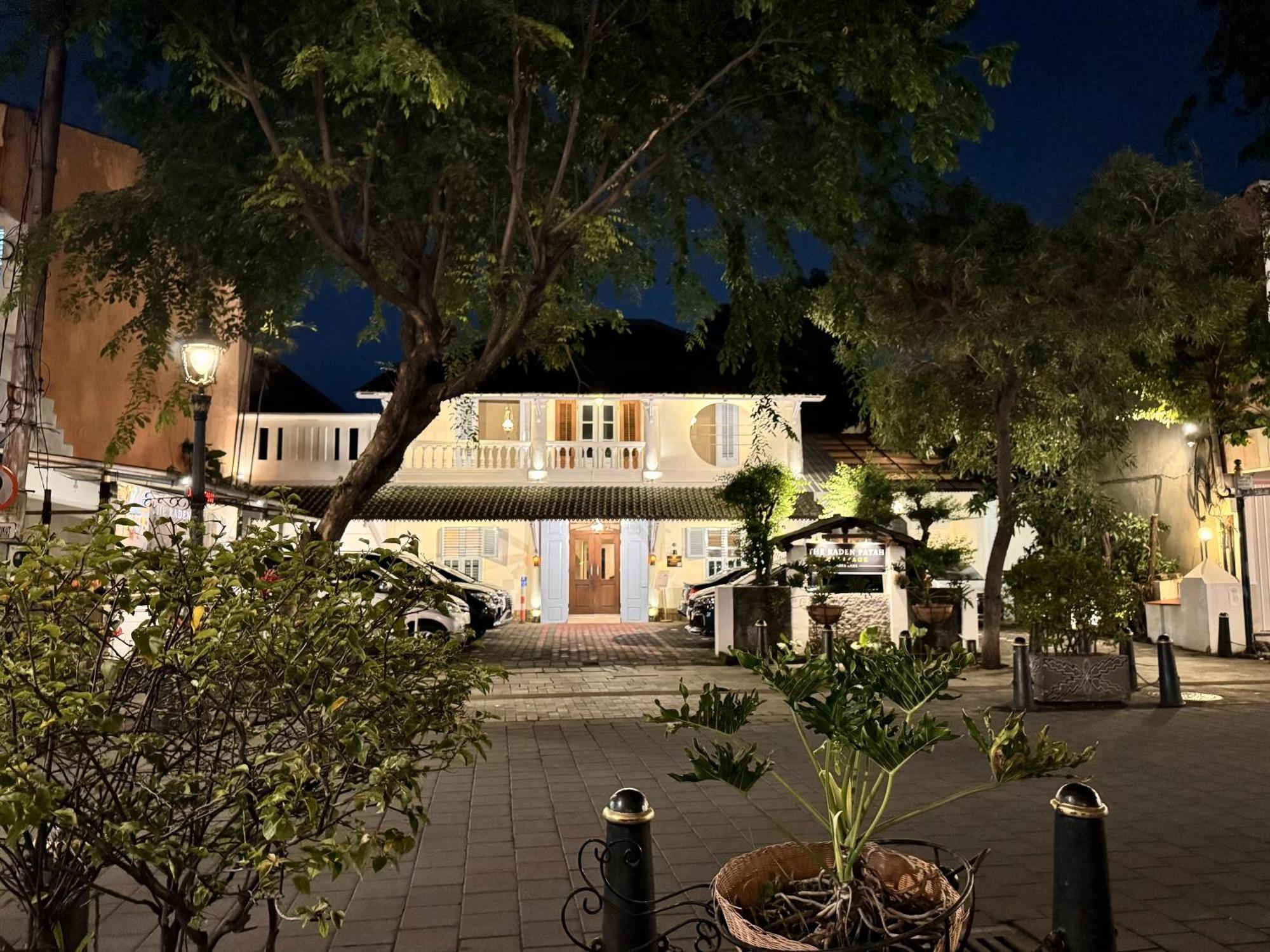 The Raden Patah Heritage Kota Lama Semarang Exterior foto